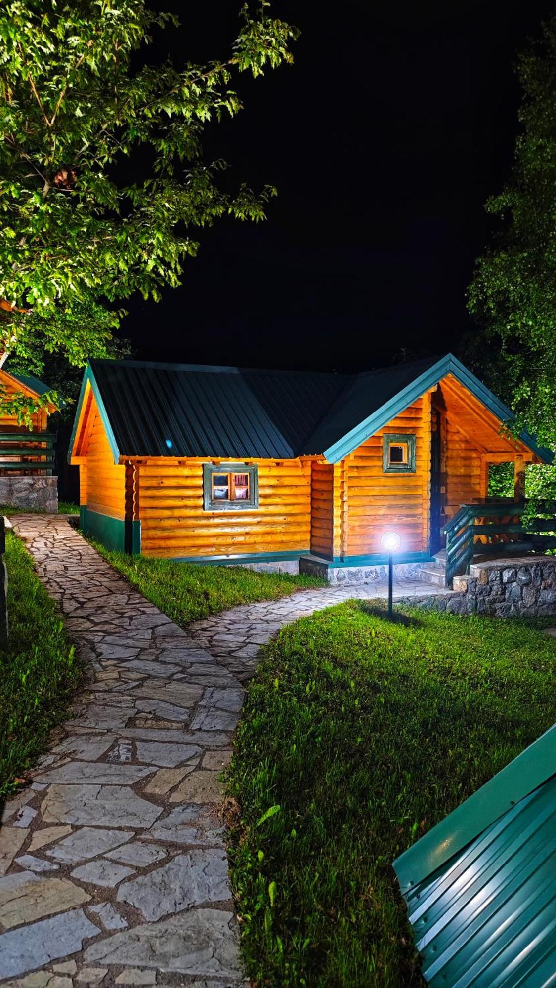 Kozak Apartments & Restaurant مويكوفاتش المظهر الخارجي الصورة