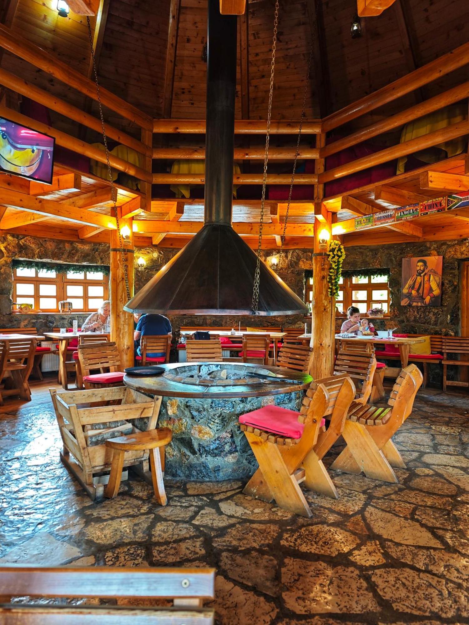 Kozak Apartments & Restaurant مويكوفاتش المظهر الخارجي الصورة