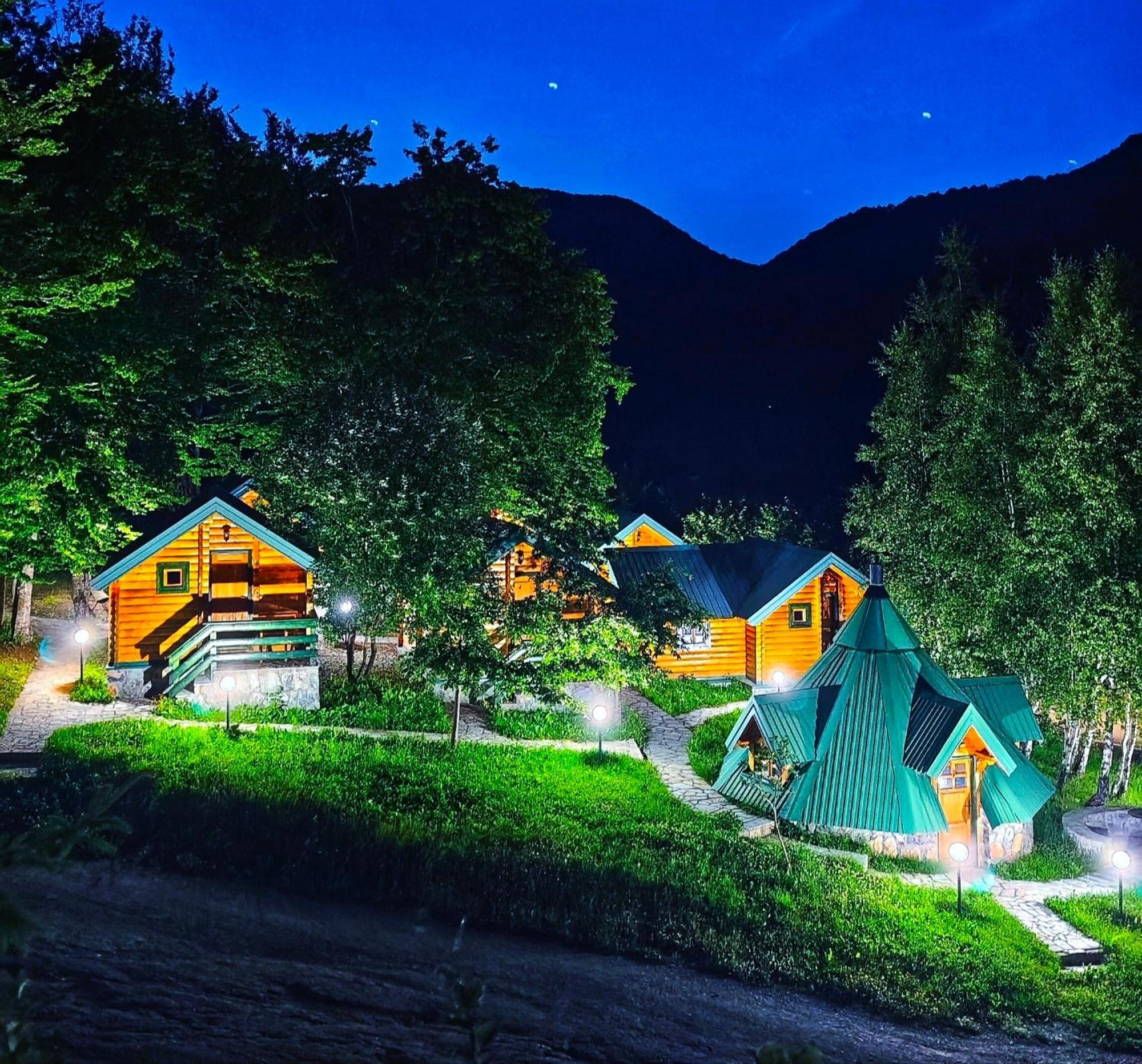 Kozak Apartments & Restaurant مويكوفاتش المظهر الخارجي الصورة